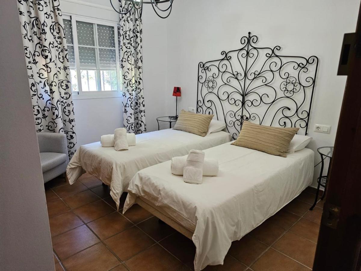 Villa Torrealta, 4000 M2 Кадис Екстериор снимка